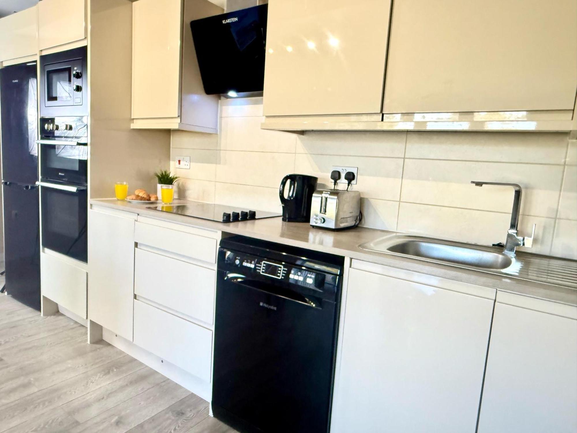 Horizon House, Stunning 2-Bedroom Flat 1, Parking, Netflix, オックスフォード エクステリア 写真